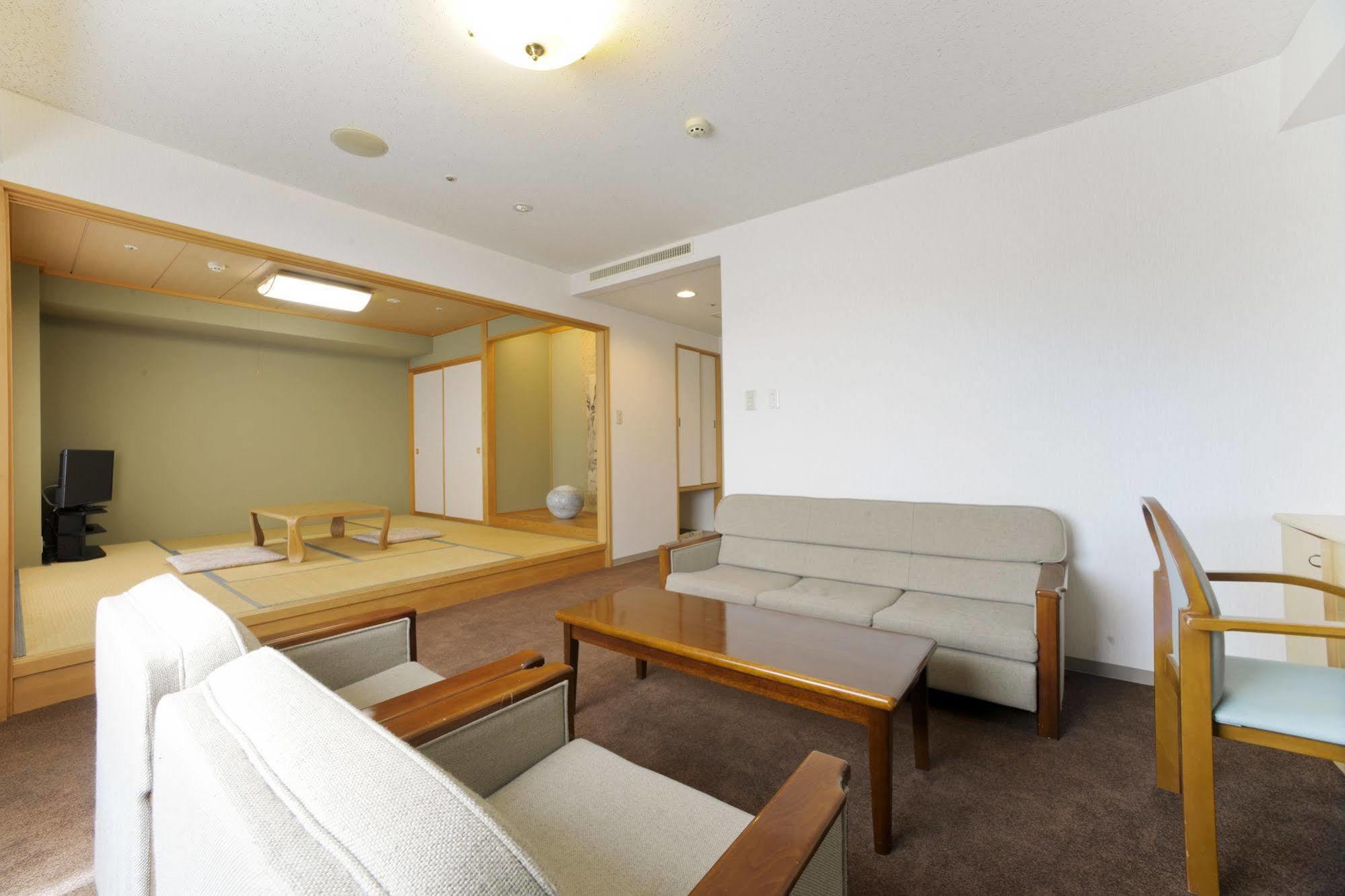 Yamagata Kokusai Hotel Buitenkant foto